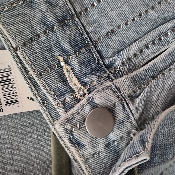 Jean Jacket - Picture 8 of 9